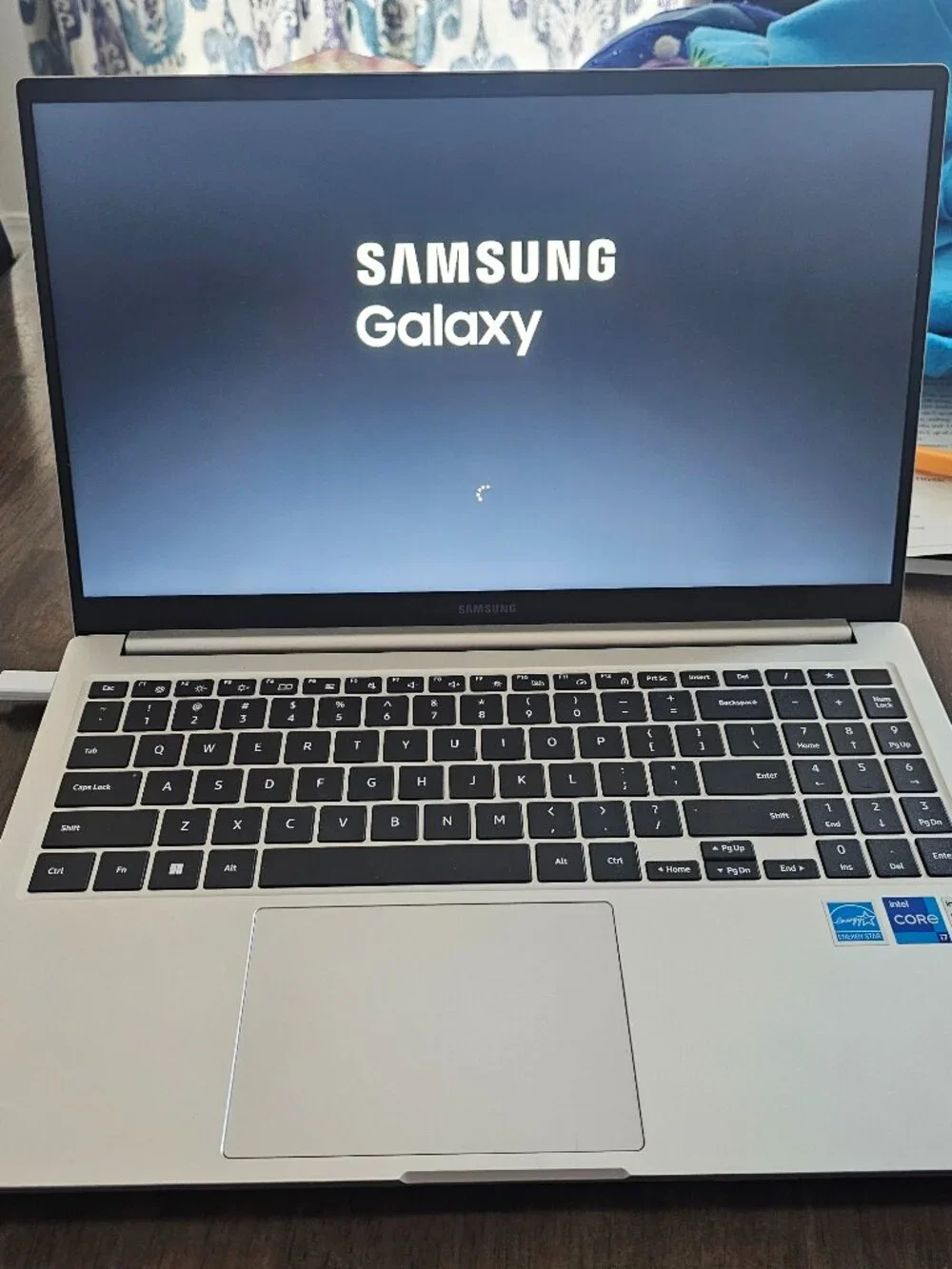 SAMSUNG Galaxy Book 15.6